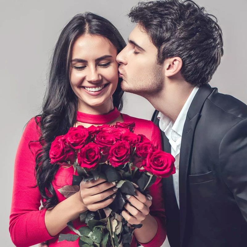 Bouquet 15 Fleurs Rouge avec Emballage - Livraison Maroc