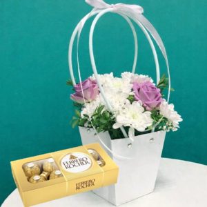 Sac élégant avec fleurs mixtes